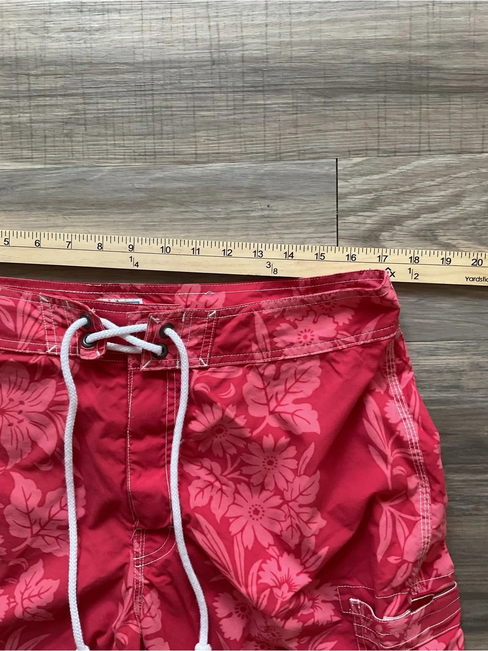 J.Crew Men’s Floral Board Shorts Pink Red Swim‎ Trunks Surf Beach Size 33